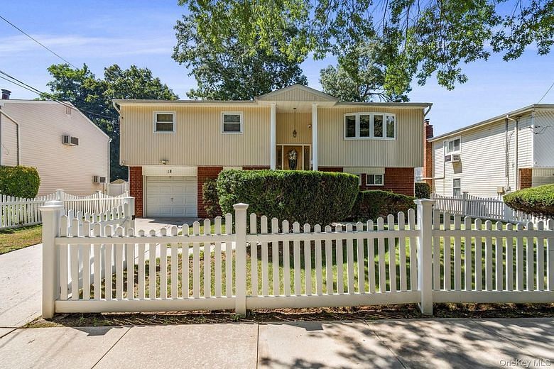 18 Brooklyn Avenue