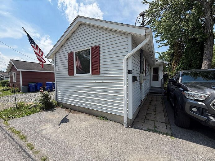 18 Cottage Lane
