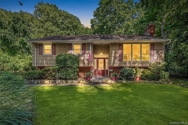 18 Fieldstone Lane