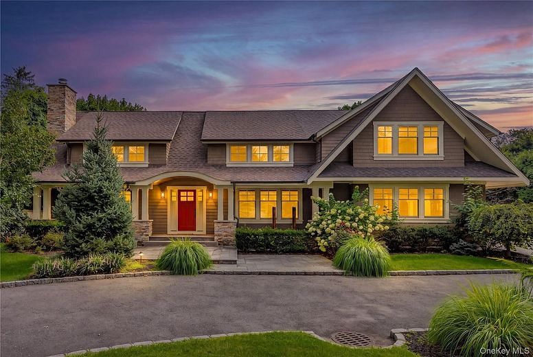 18 Green Meadow Lane