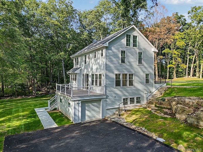 18 Laurel Road