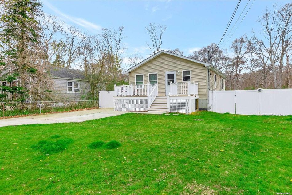 Image 1 of 27 for 18 Park Place in Long Island, Mastic Beach, NY, 11951