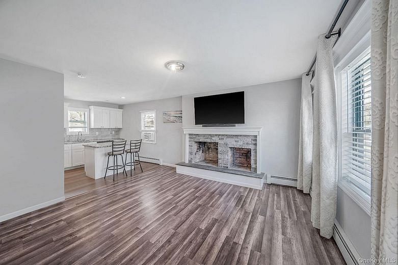 18 Pennwood Drive
