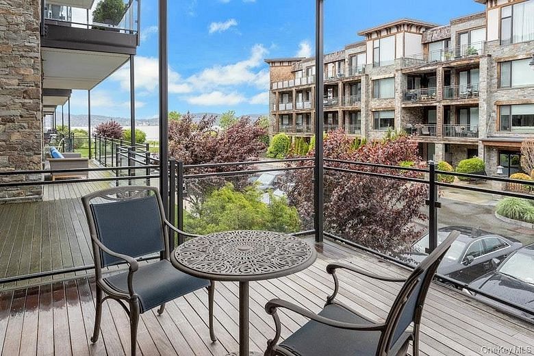 18 Rivers Edge - #211