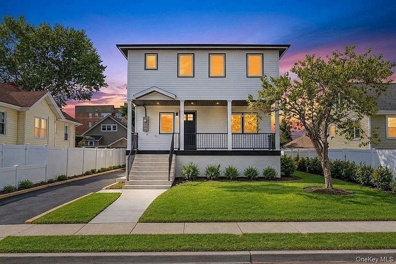 18 Sportsmans Avenue