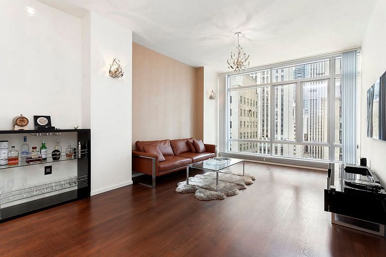 18 West 48th Street #16E