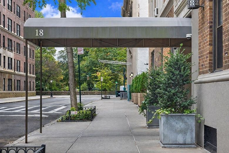 18 West 70th Street #H9