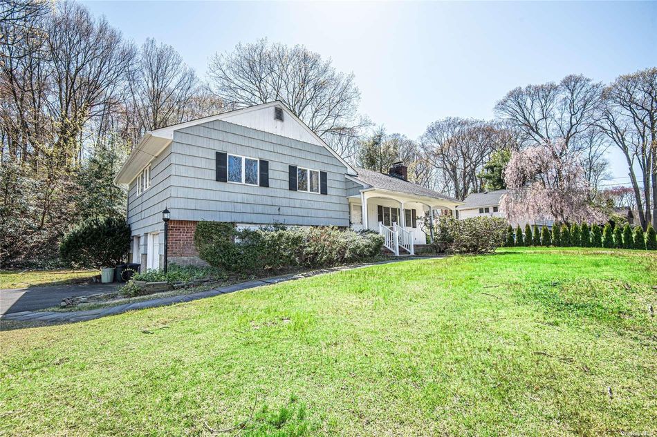 Image 1 of 23 for 18 Woodedge Drive in Long Island, Dix Hills, NY, 11746