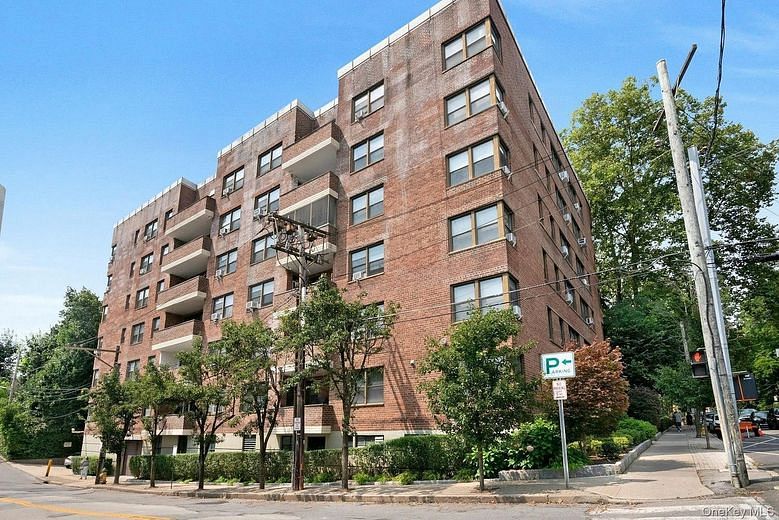 180 E Hartsdale Avenue #1F