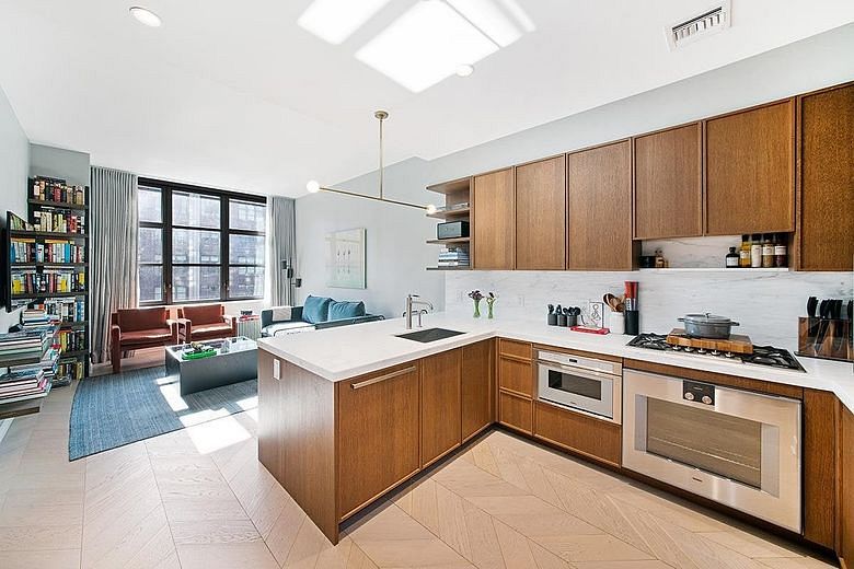 180 Front Street #5K