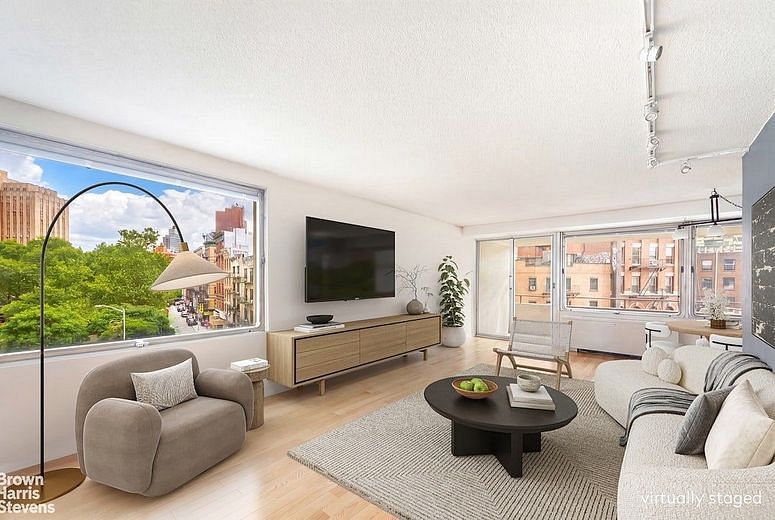 180 Park Row #4D