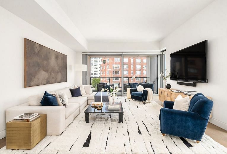 180 Sixth Avenue #8B