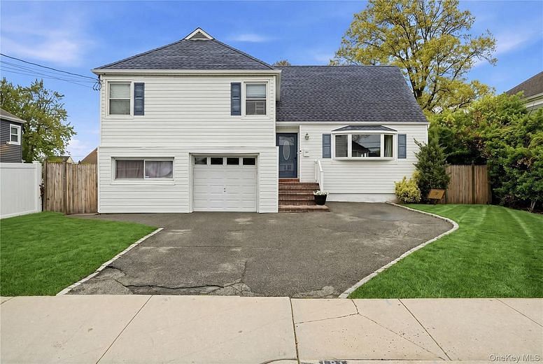 181 Branch Avenue