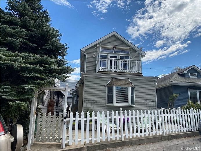 181C Edgewater Park #C