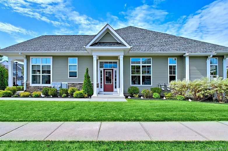 182 Belmont Circle