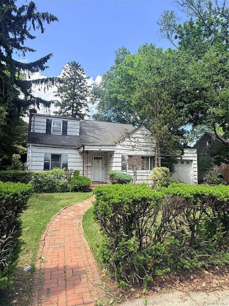 182 E Rockaway Road