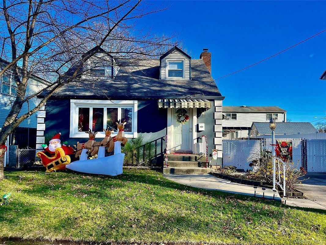 Image 1 of 16 for 182 Lexington Avenue in Long Island, Hempstead, NY, 11010