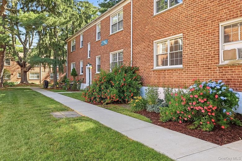 182 Pinewood Road #25