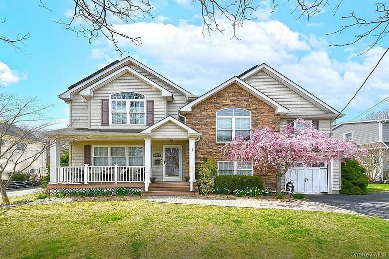 182 Siegel Boulevard