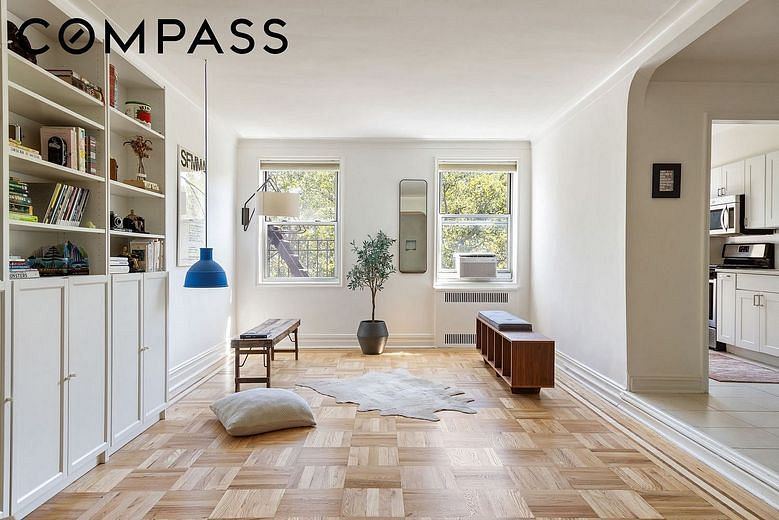 1825 Foster Avenue #5A