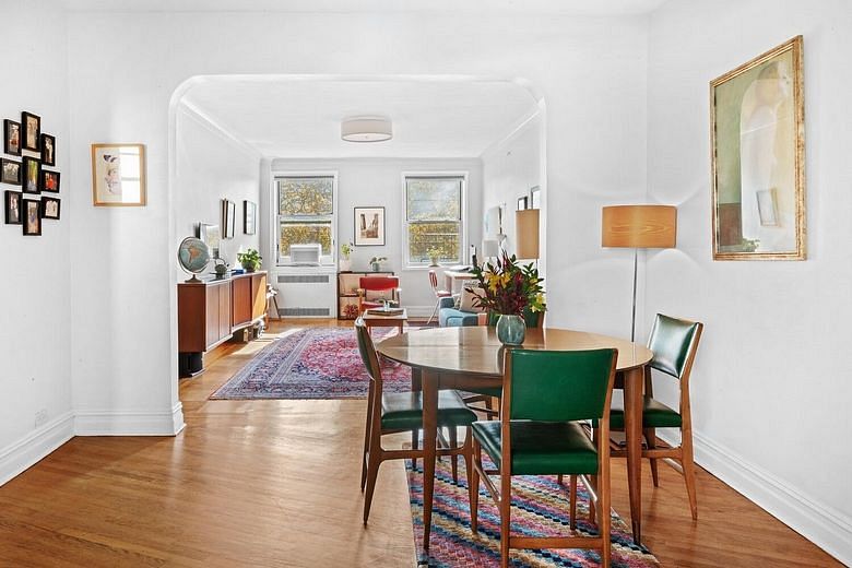 1825 Foster Avenue #6J