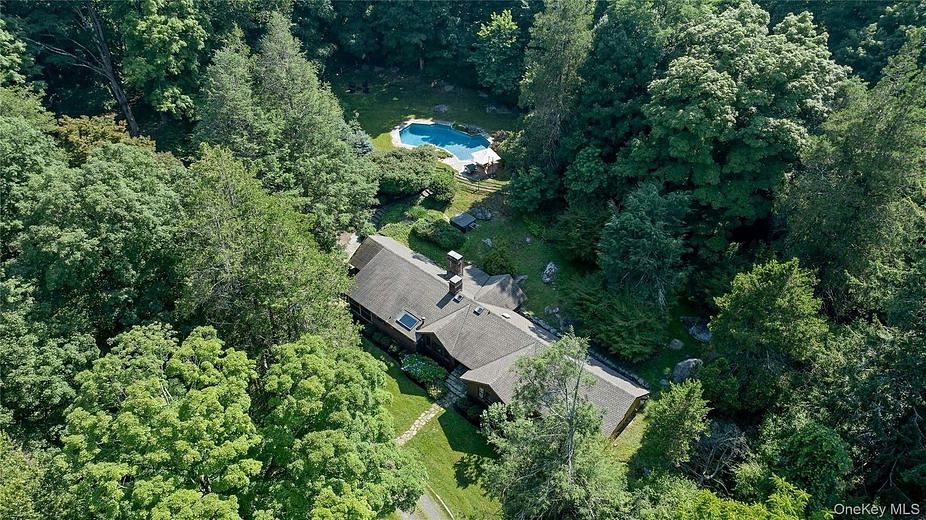 183 Hickory Kingdom Road