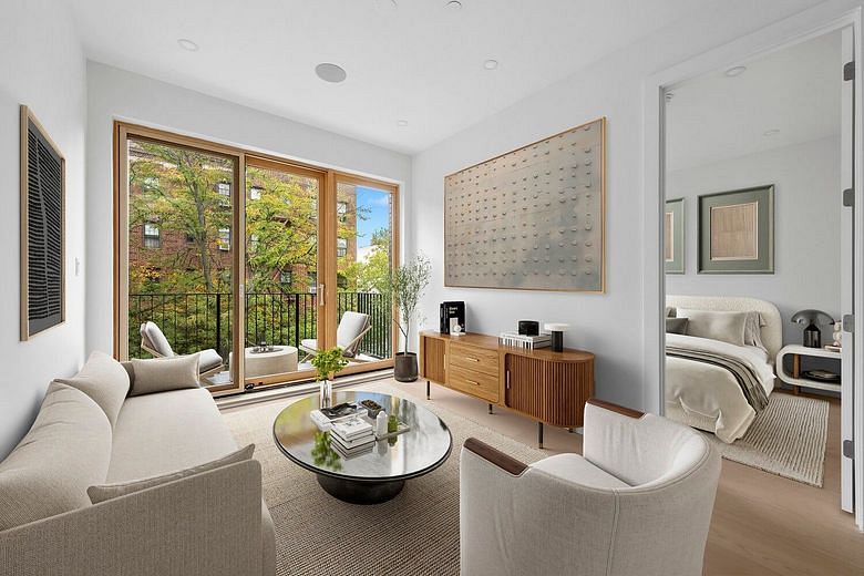 184 Hawthorne Street #3A