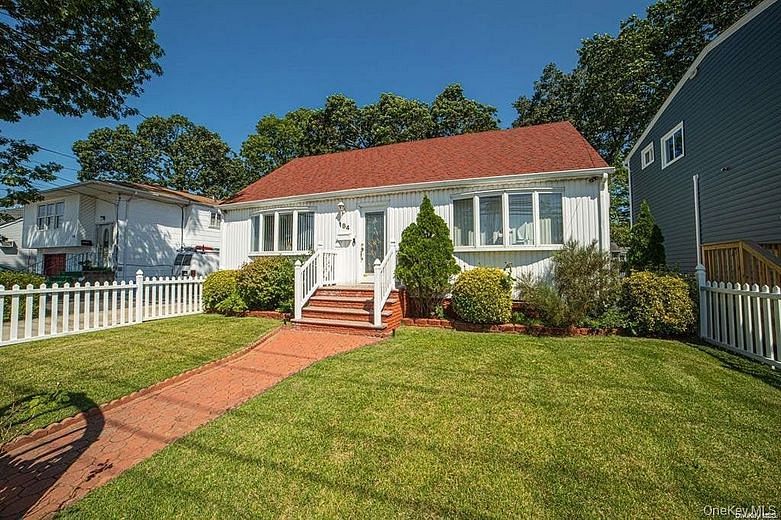 184 S Strong Avenue