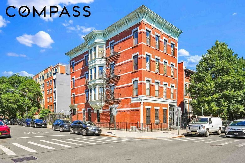 184 Stuyvesant Avenue #D2