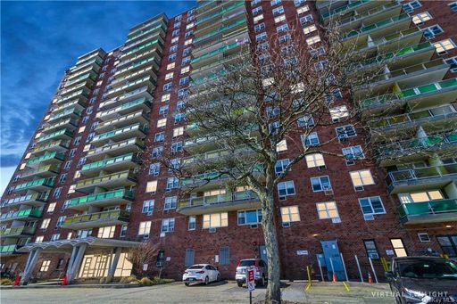 Image 1 of 31 for 1841 Central Park Avenue #15M in Westchester, Yonkers, NY, 10710