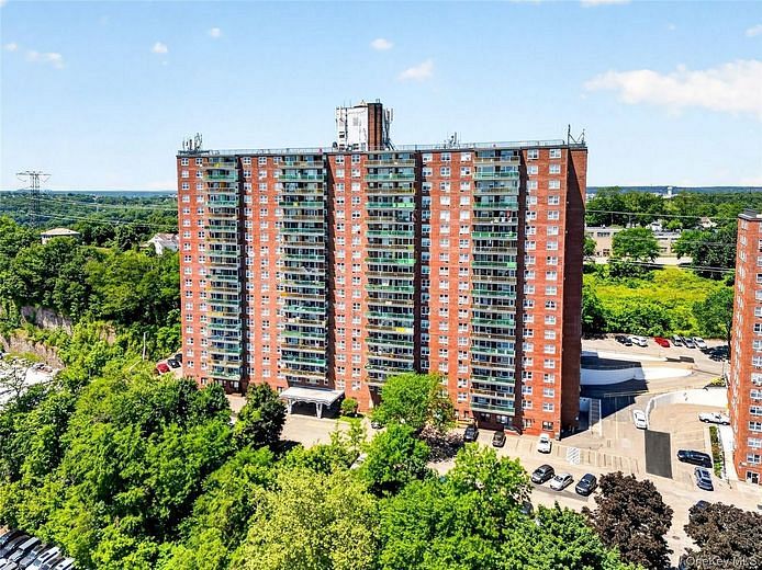 1841 Central Park Avenue #18A
