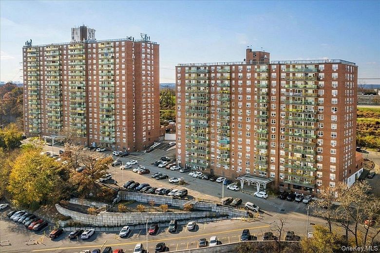 1841 Central Park Avenue #19L