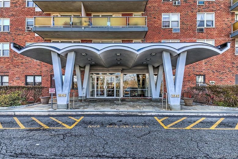 1841 Central Park Avenue #8E