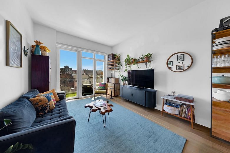 185 18th Street #602