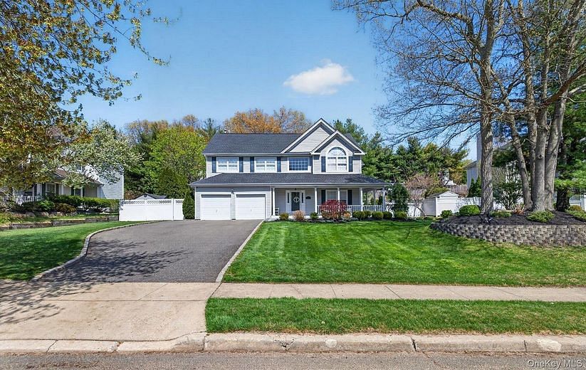 185 Plymouth Boulevard