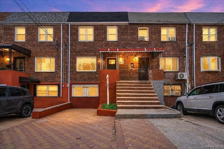 186-01 Henderson Avenue