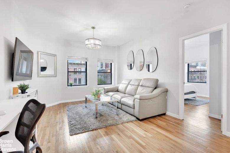 186 West 80th Street #4J