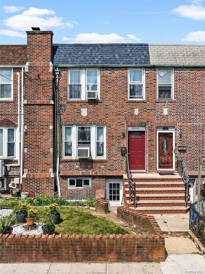 1866 E 51st Street