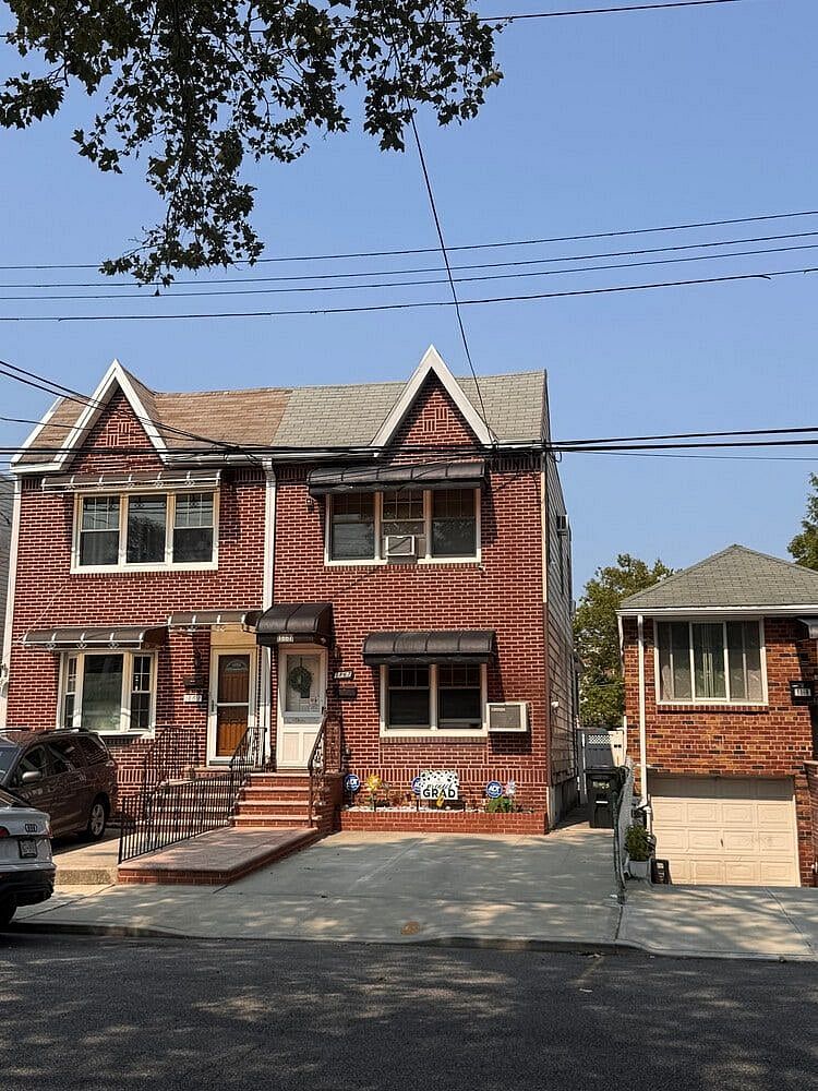 1867 East 38th Street