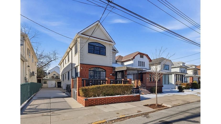 1874 East 27th Street