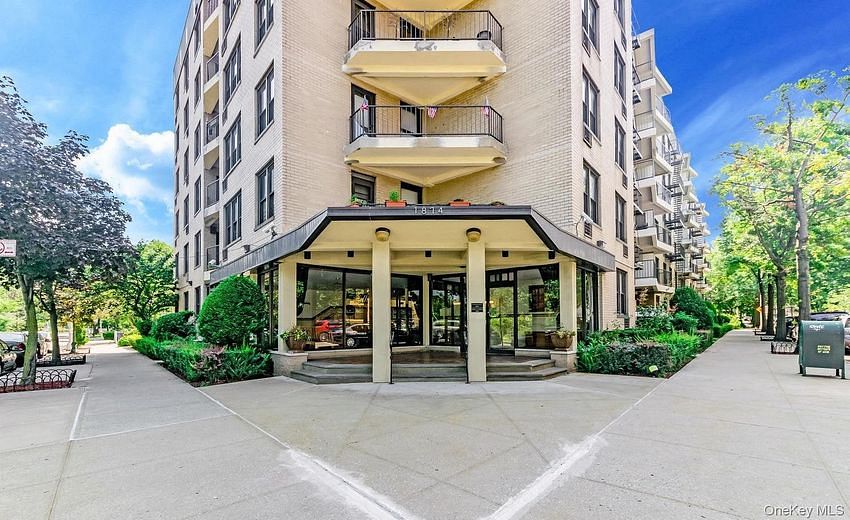 1874 Pelham Parkway S #2P