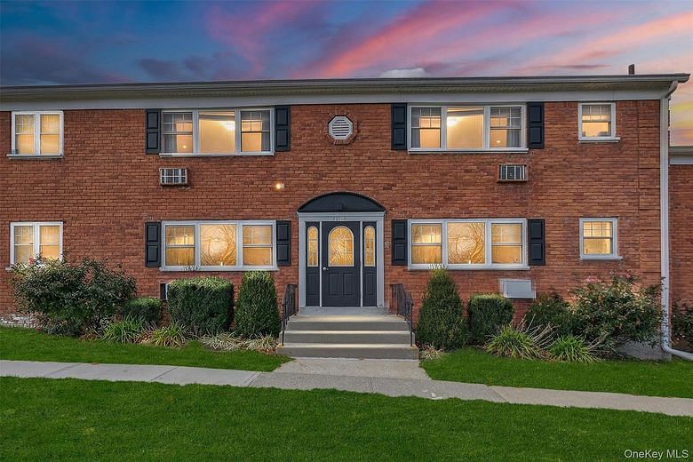 1879 Crompond Road #F13