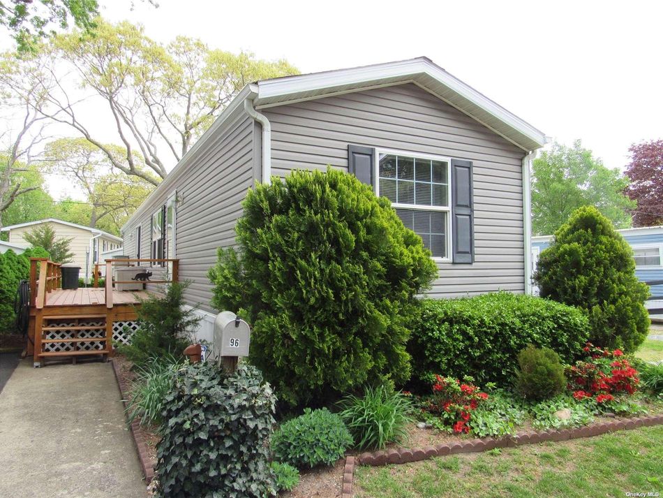 Image 1 of 15 for 37-96 Hubbard Avenue #96 in Long Island, Riverhead, NY, 11901