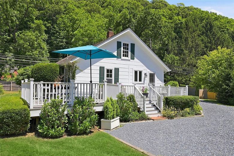 189 Pound Ridge Road