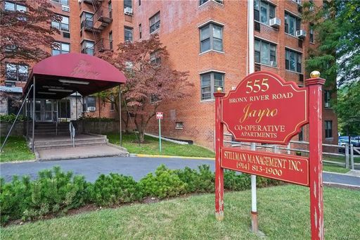 Image 1 of 20 for 555 Bronx River Road #1D in Westchester, Yonkers, NY, 10704