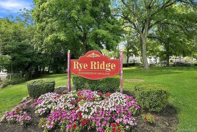 19 Avon Circle #D