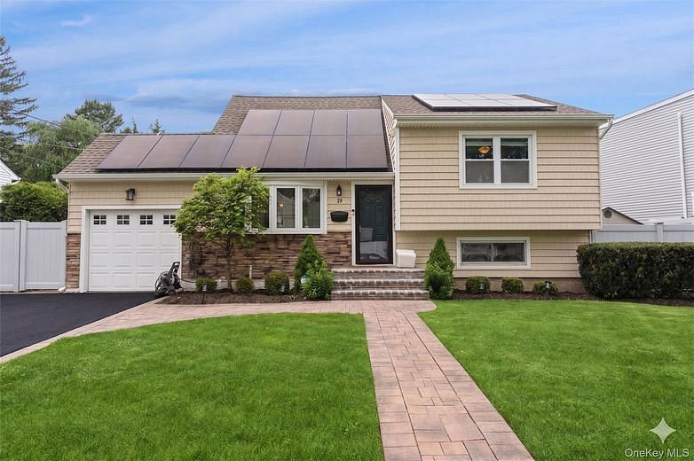 19 Fleetwood Avenue