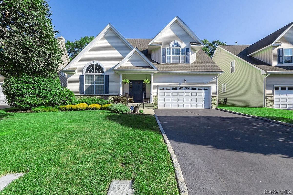 Image 1 of 22 for 19 Joshua Court in Long Island, Wading River, NY, 11792