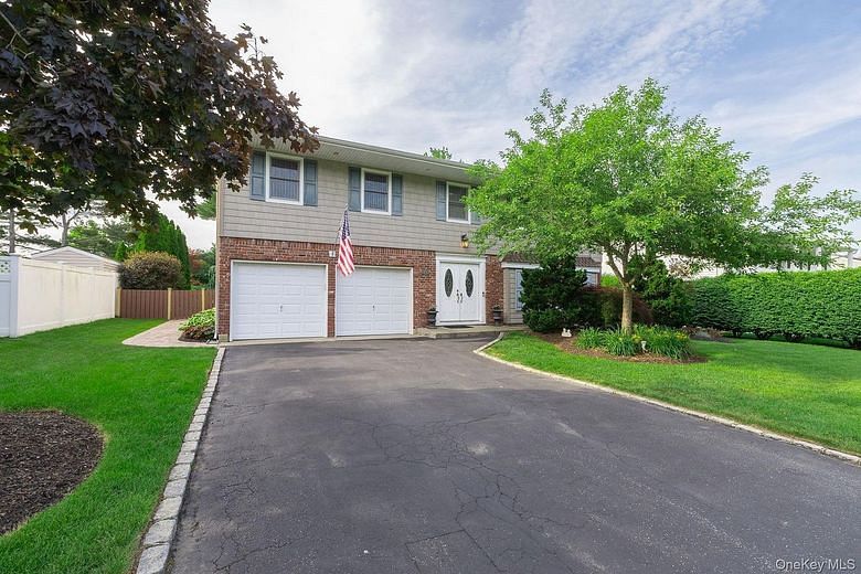 19 Knoll Lane