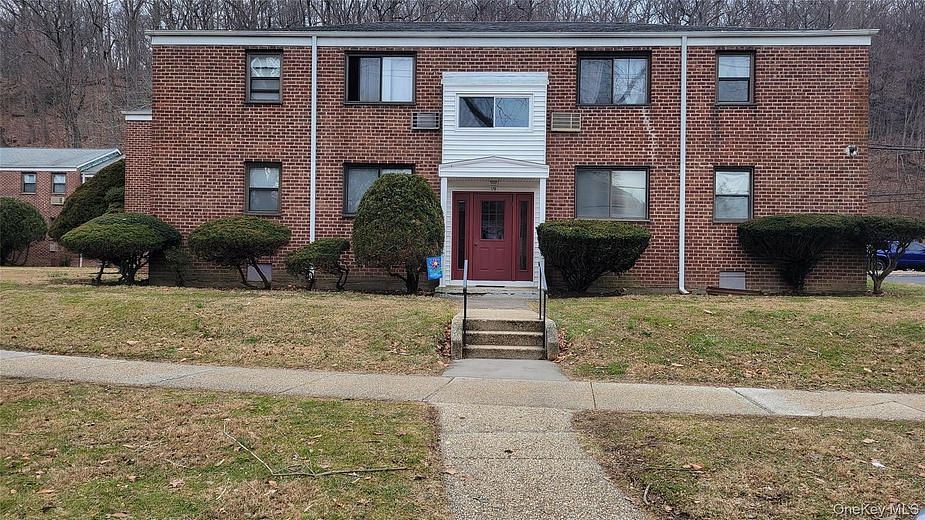 19 Lawrence Drive #A